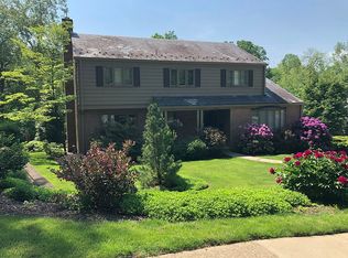 796 Flint Ridge Rd, Pittsburgh, PA 15243