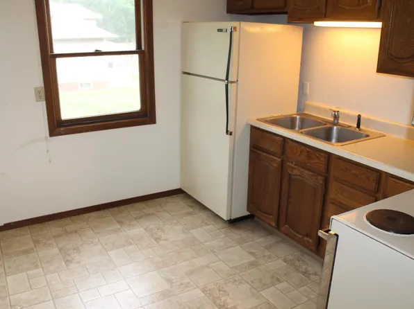 412 Cottage Ave #412, Vermillion, SD 57069