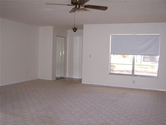 4th image of 1811 Columbine Pl