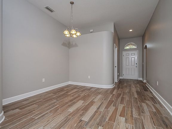 4th image of 451 Stone Briar Dr