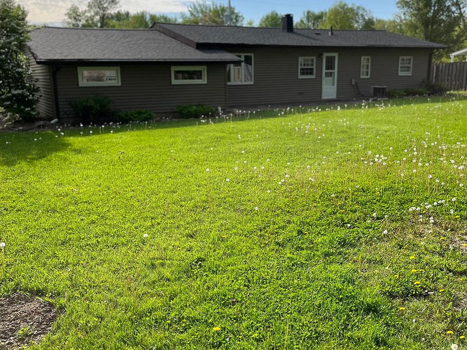 1st image of 1950 Byron Dr