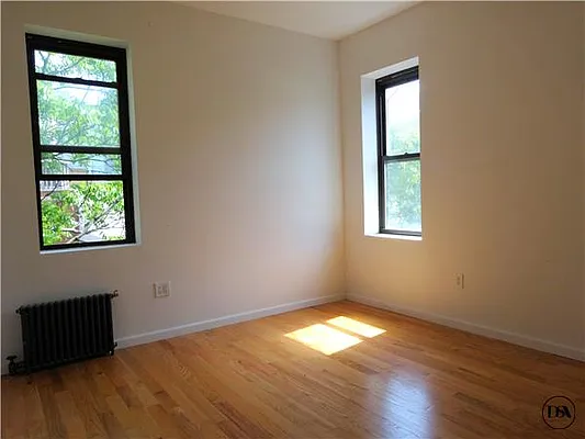Rented by DSA Realty | media 22