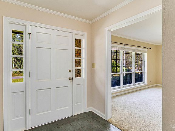 3rd image of 2357 Greenbrier Blvd