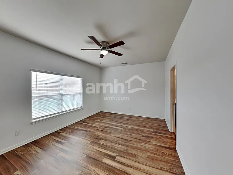 12250 Commander Dr — Photo 10