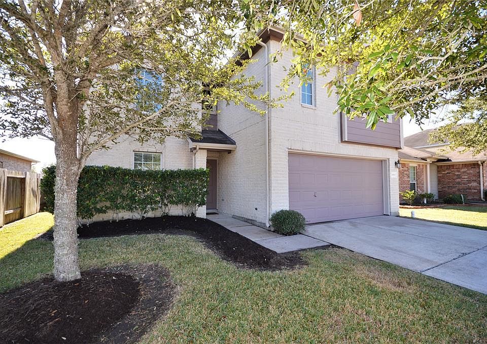 1st image of 10801 Groveshire Dr