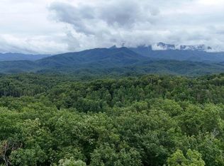 30-31 N Highland Dr #32, Gatlinburg, TN 37738