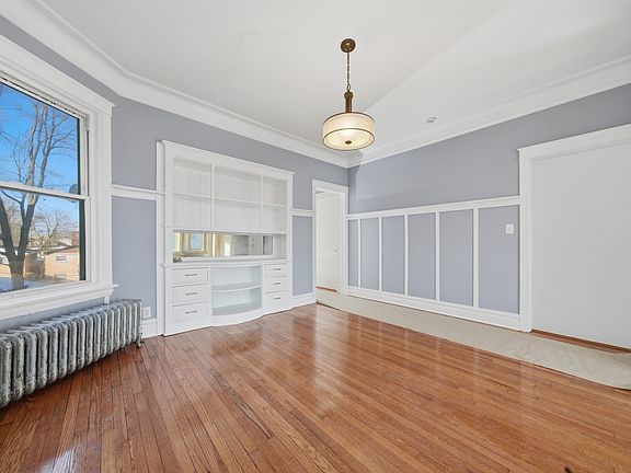 3rd image of 7442 S Langley Ave #2