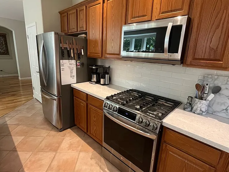 3820 Vistosa Ct — Photo 10
