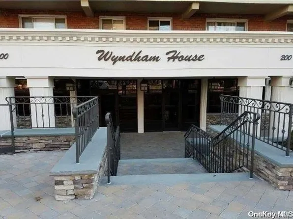 200 Atlantic Avenue #120, Lynbrook, NY 11563