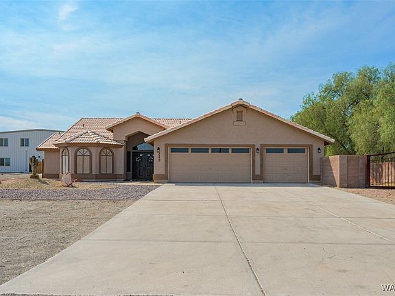 3rd image of 2370 E Joy Lane