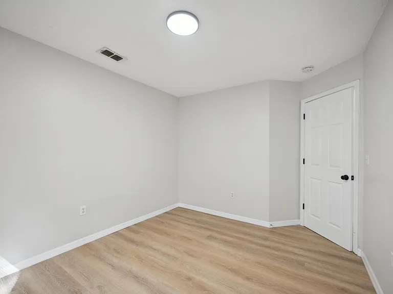 4107 11th Ave E — Photo 36