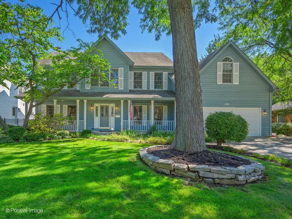 203 Grant Ave, Clarendon Hills, IL 60514