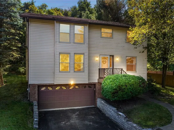 220 Lakeside Dr, Mc Kees Rocks, PA 15136