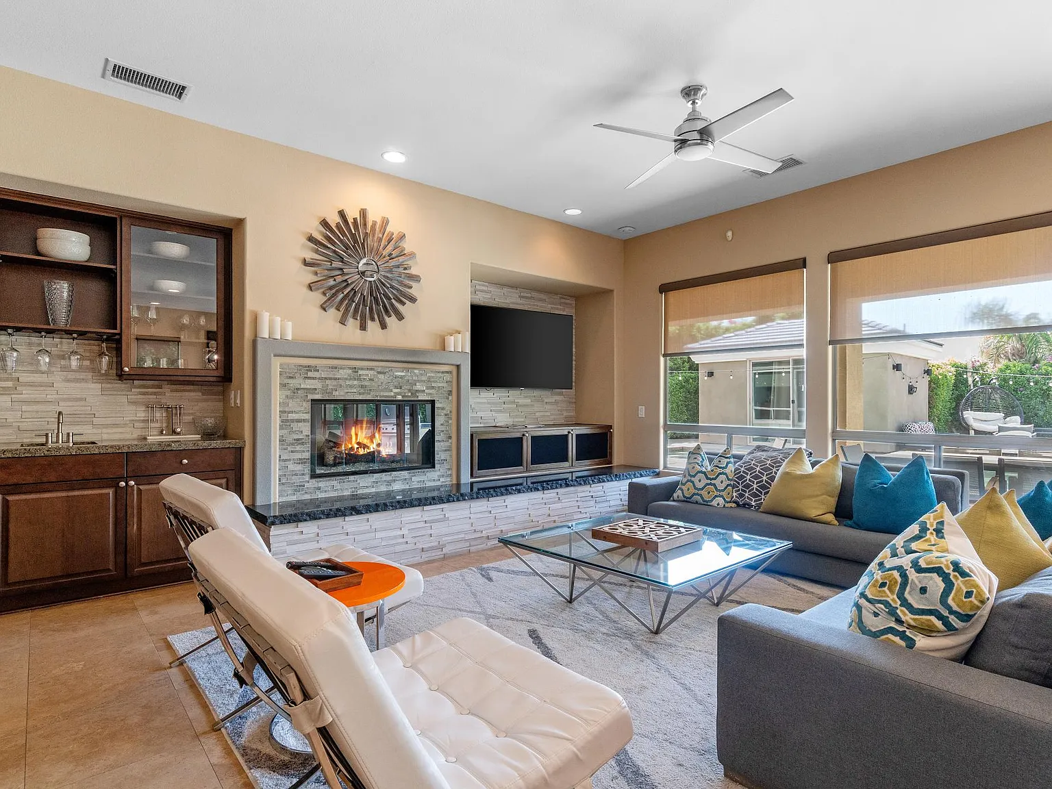 4 bed, 3.5 bath, 2667 sqft, $10,000 — Photo 3