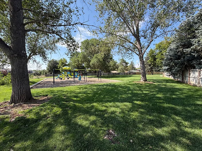 1114 Centaur Cir #A — Photo 19