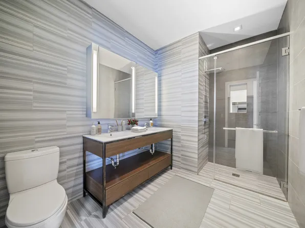 605 West 42nd Street image 5 of 28