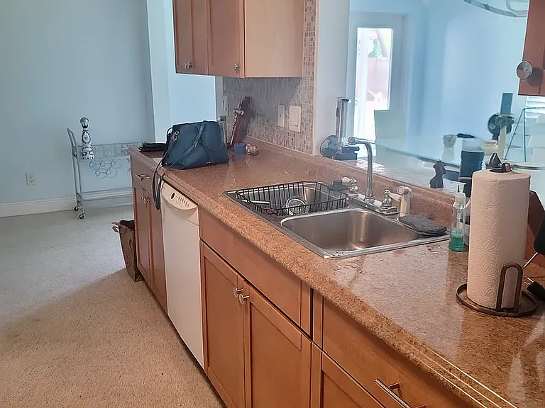 1098 Humboldt St — Photo 11