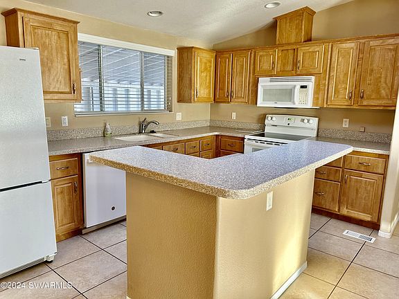 3rd image of 20500 W State Route 89a #365