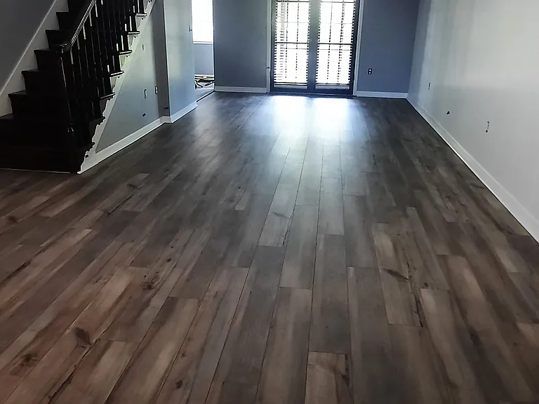 925 Fenton Ln — Photo 4