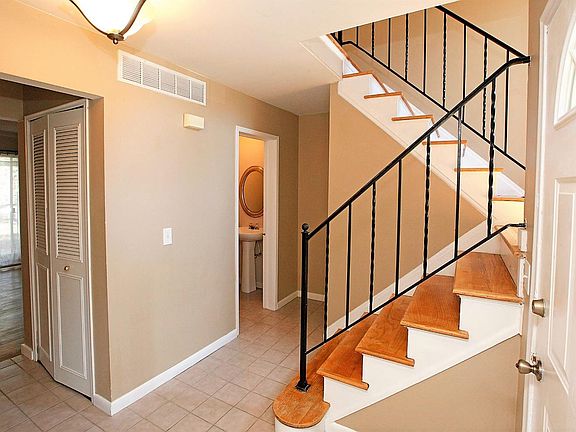 3rd image of 2810 Page Ave #32