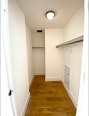 4th image of 267 Pacific St APT 604