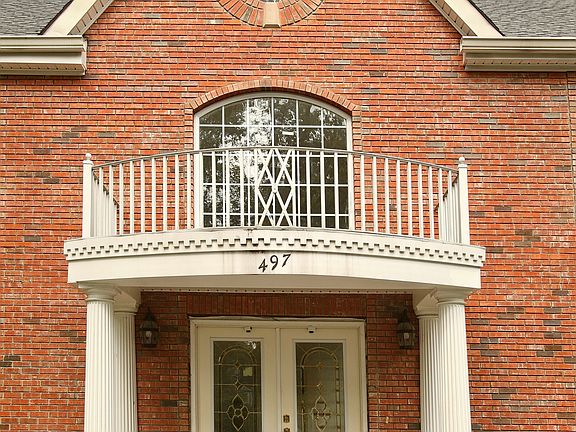 2nd image of 497 Franklin Ave
