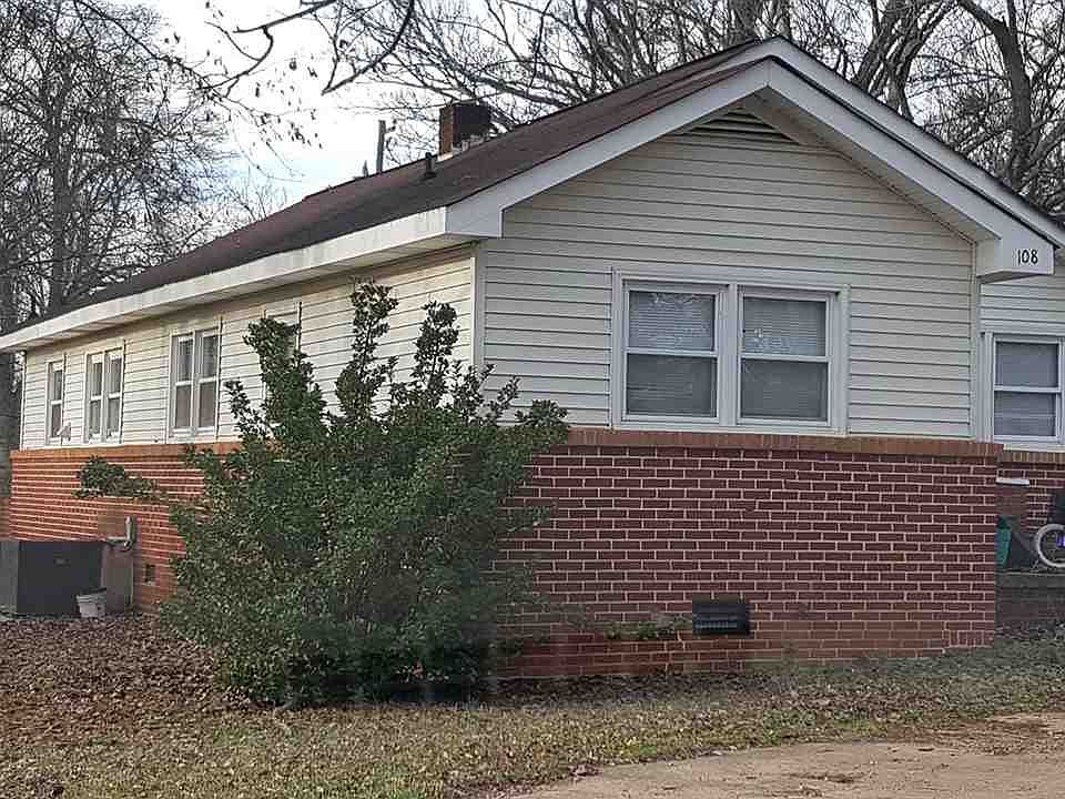 2nd image of 108 Woods Chapel Rd