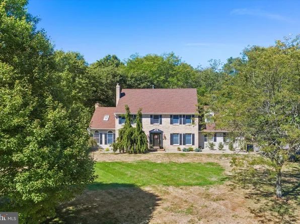 364 Jacobstown Arneytown Rd, Wrightstown, NJ 08562