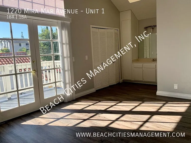 1220 Mira Mar Ave #1 — Photo 25