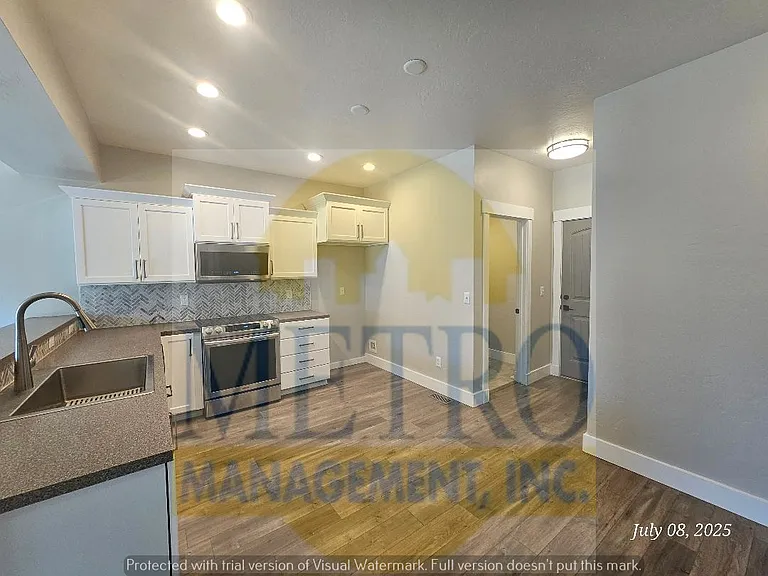 2111 4th St N — Photo 7