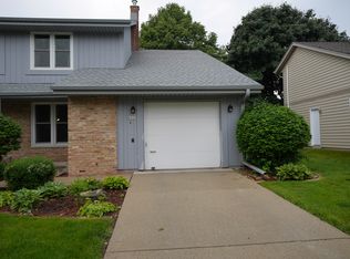 6643 Radburn Ln #6643, Greendale, WI 53129