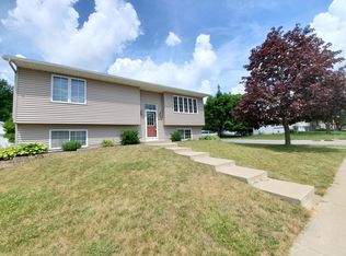 833 48th Ave NW, Rochester, MN 55901