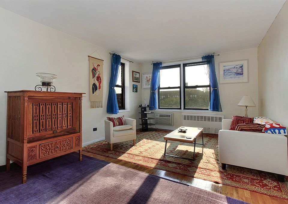 1st image of 599 E 7th St APT 6D