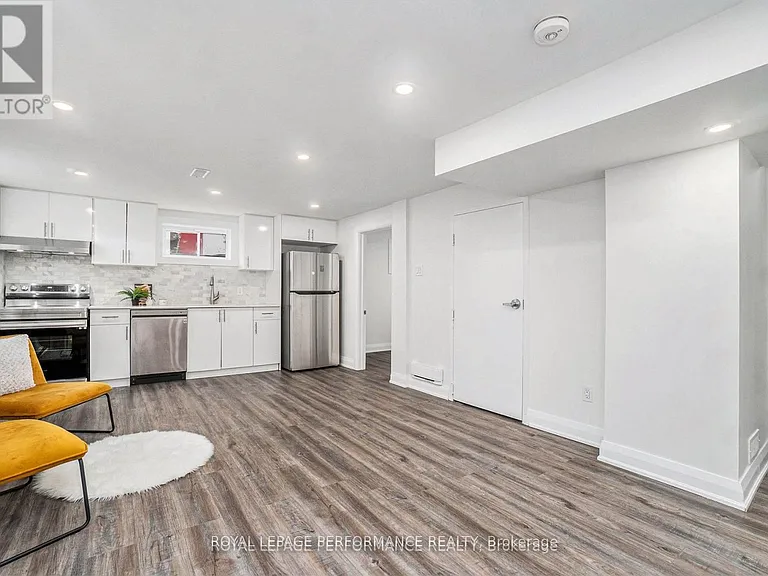 26 Majestic Dr — Photo 2