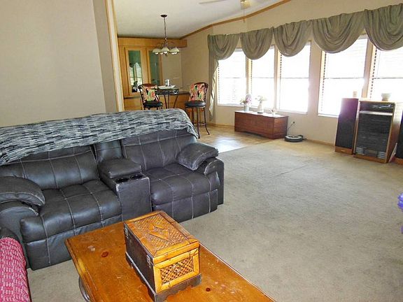 3rd image of 4516 Alpine Dr