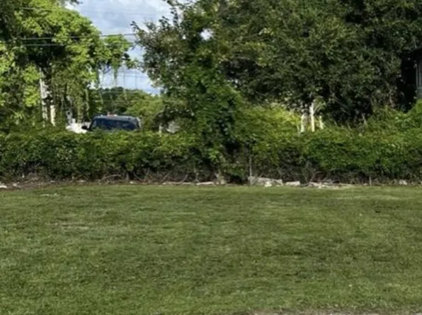 423 Reynoir St, Biloxi, MS 39530