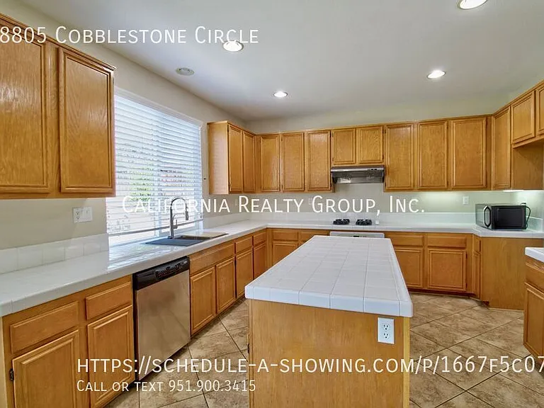 38805 Cobblestone Cir — Photo 8