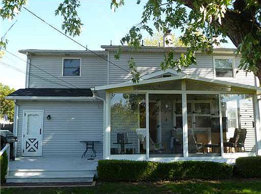 3rd image of 1549 Arcadia Ave