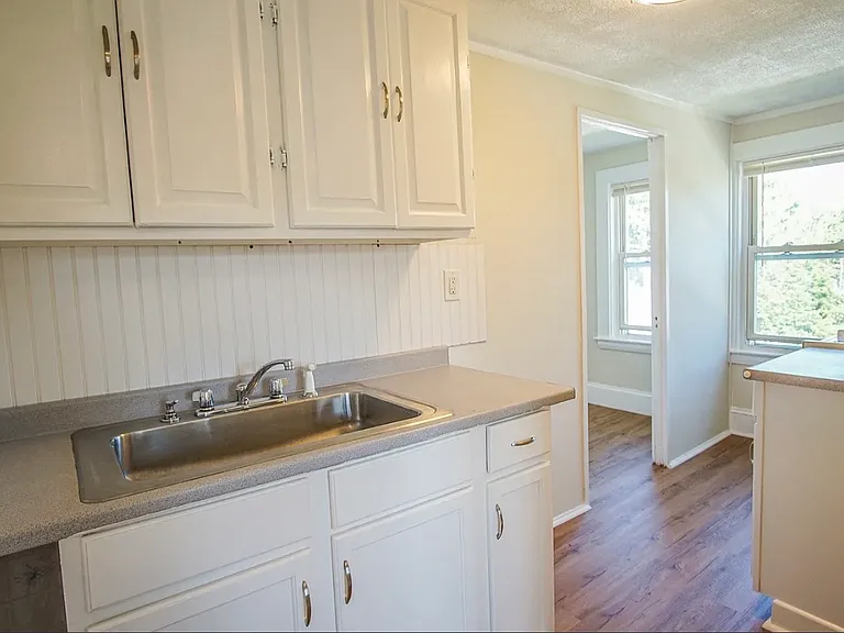38 Emerson St — Photo 8