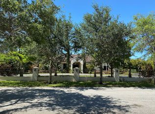 8455 SW 100th St, Miami, FL 33156