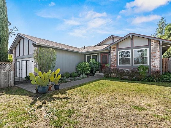 2nd image of 511 Sherry Drive