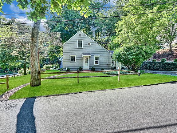 5th image of 2 Dogwood Drive