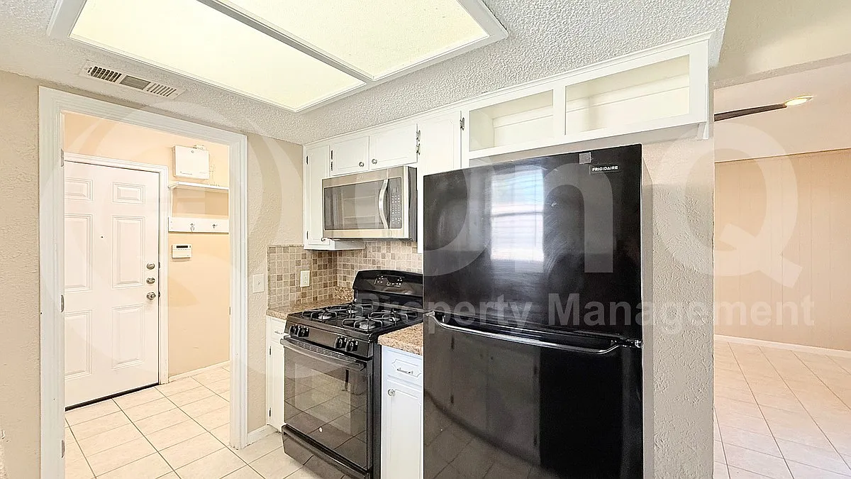 3 bed, 2.0 bath, 1257 sqft, $2,150 — Photo 4