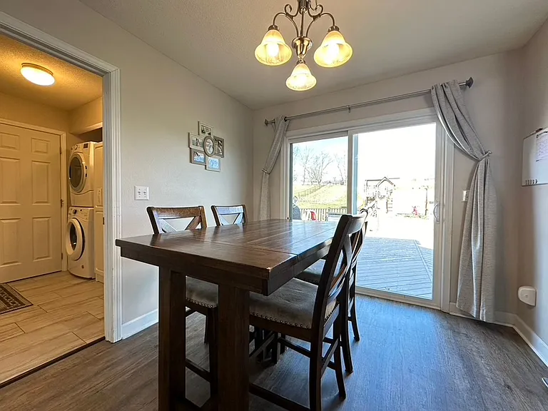 1709 Crabapple Ln — Photo 6