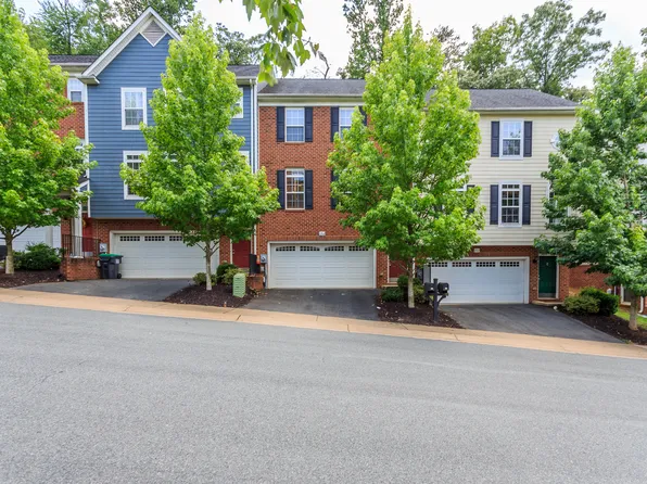154 Brookwood Dr, Charlottesville, VA 22902