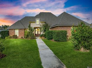 38567 Red Bud Ln, Denham Springs, LA 70706