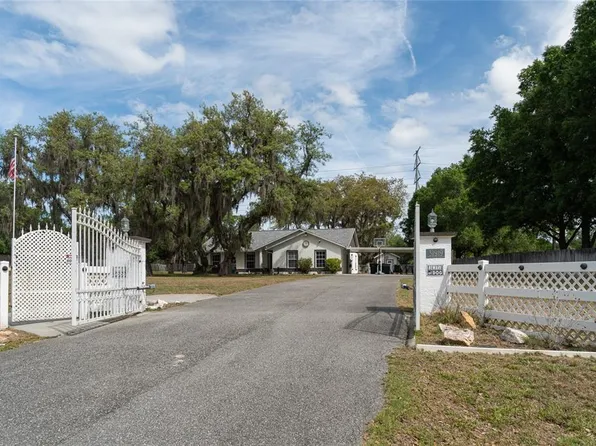 31919 Hedgerow Dr, Wesley Chapel, FL 33543