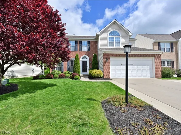 805 Horseshoe Way, Avon Lake, OH 44012