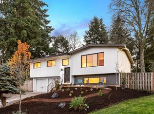 13225 SW Village Glenn Cir, Tigard, OR 97223