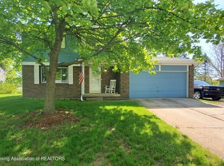 2212 Byrnes Rd, Lansing, MI 48906